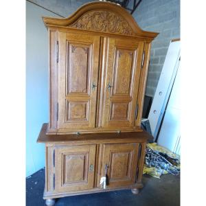 A Two-part Sideboard Made Of Alsatian Oak, Dating From The Late 18th Century, In The Louis XIV Style